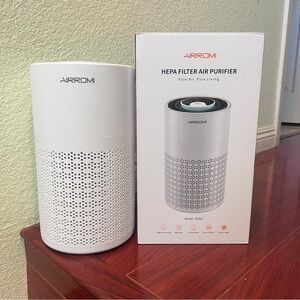 Brand New Air Purifier With New Filter Inside Airromi White
